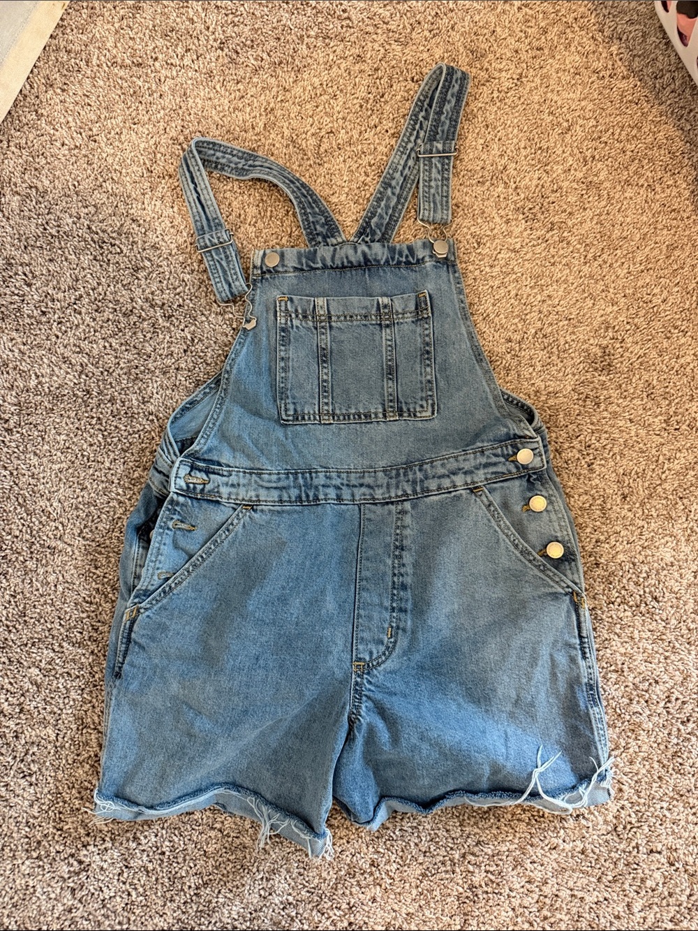 Universal Thread Light Blue Denim Shortalls